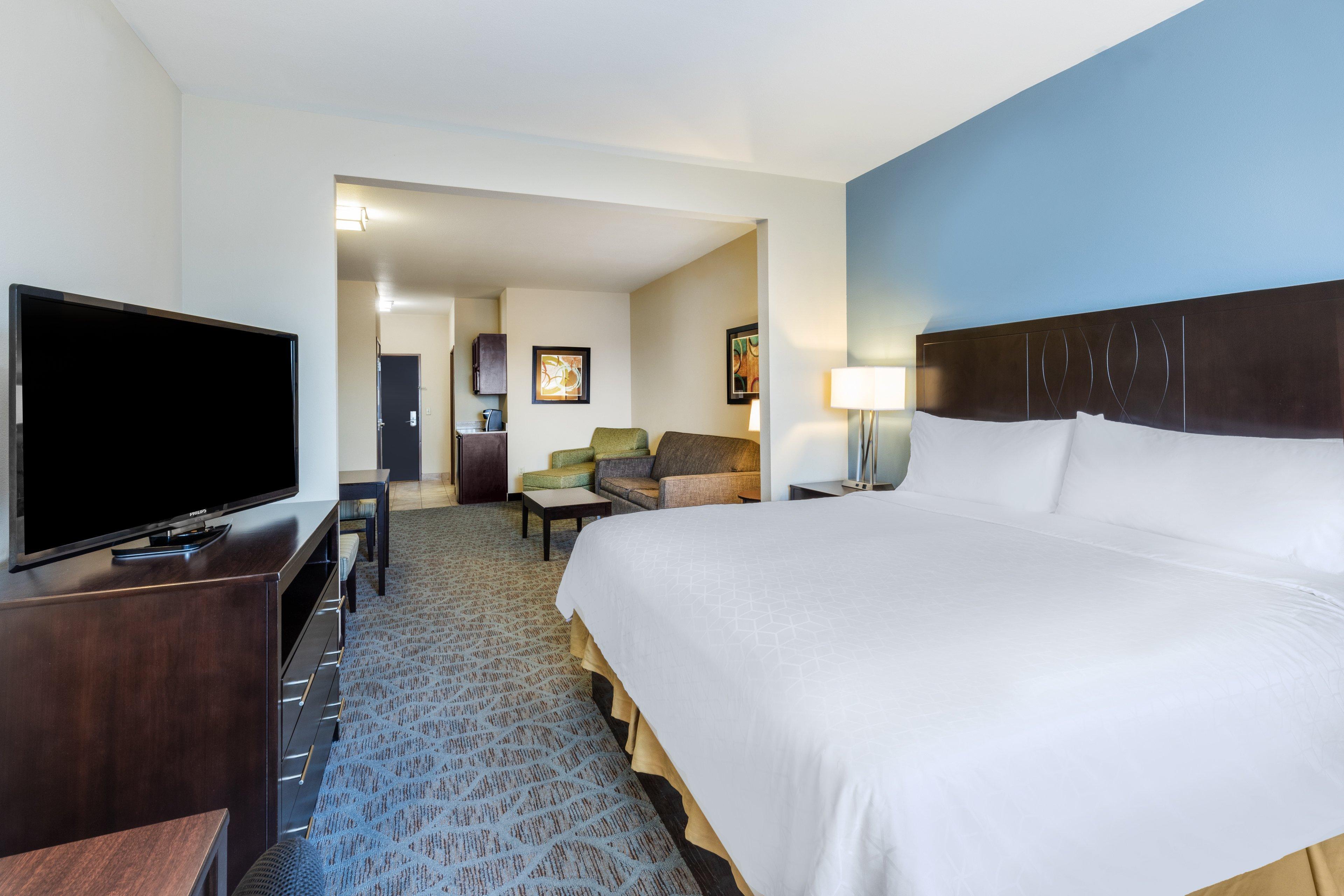 Hotel Express & By Ihg Floresville