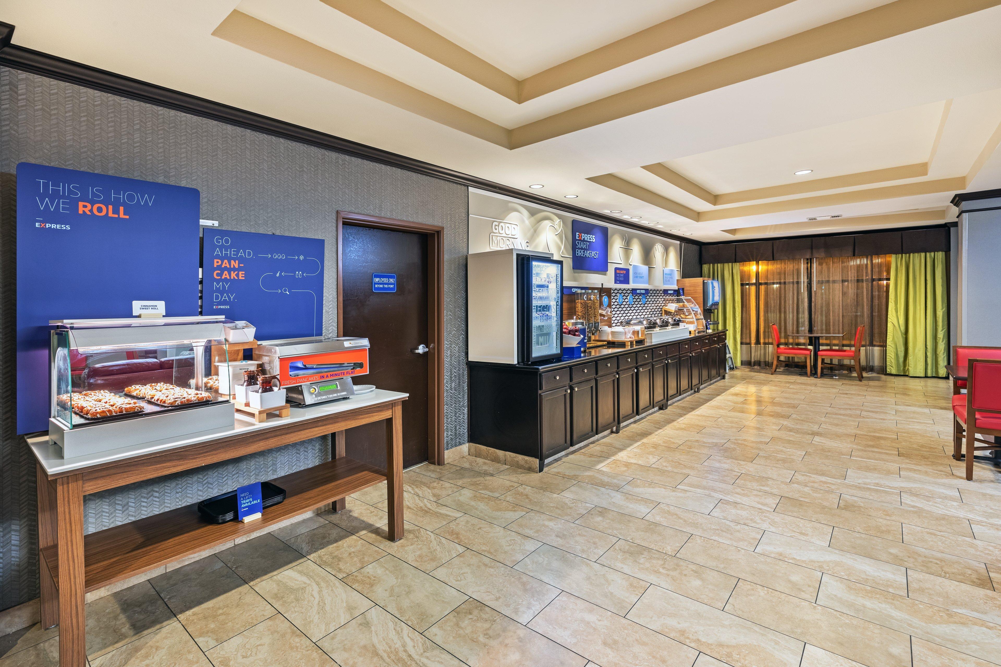 Express & By Ihg 2* Floresville