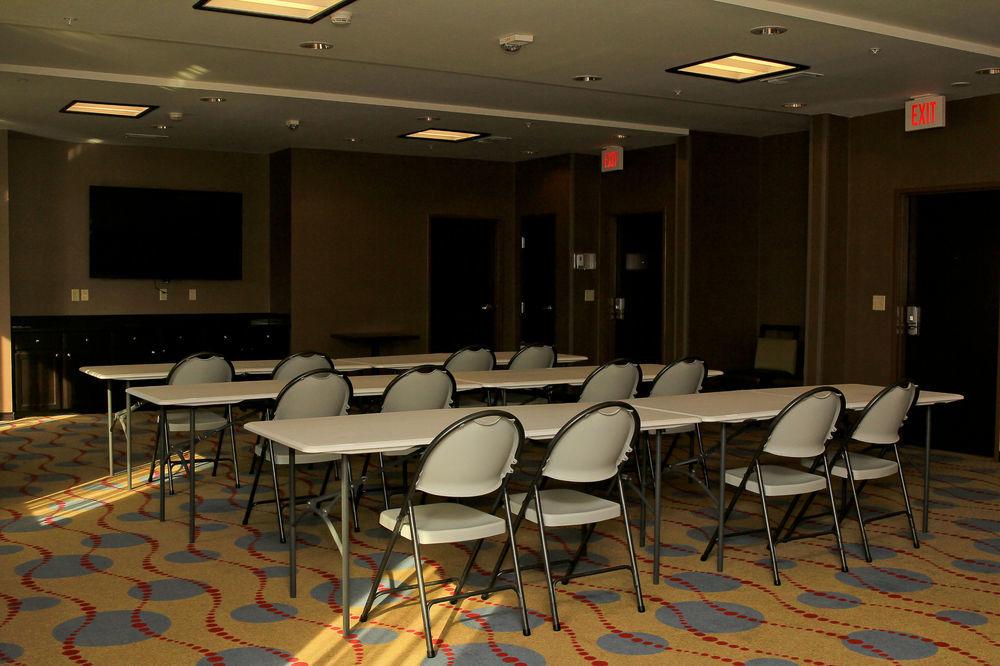 Express & By Ihg 2* Floresville
