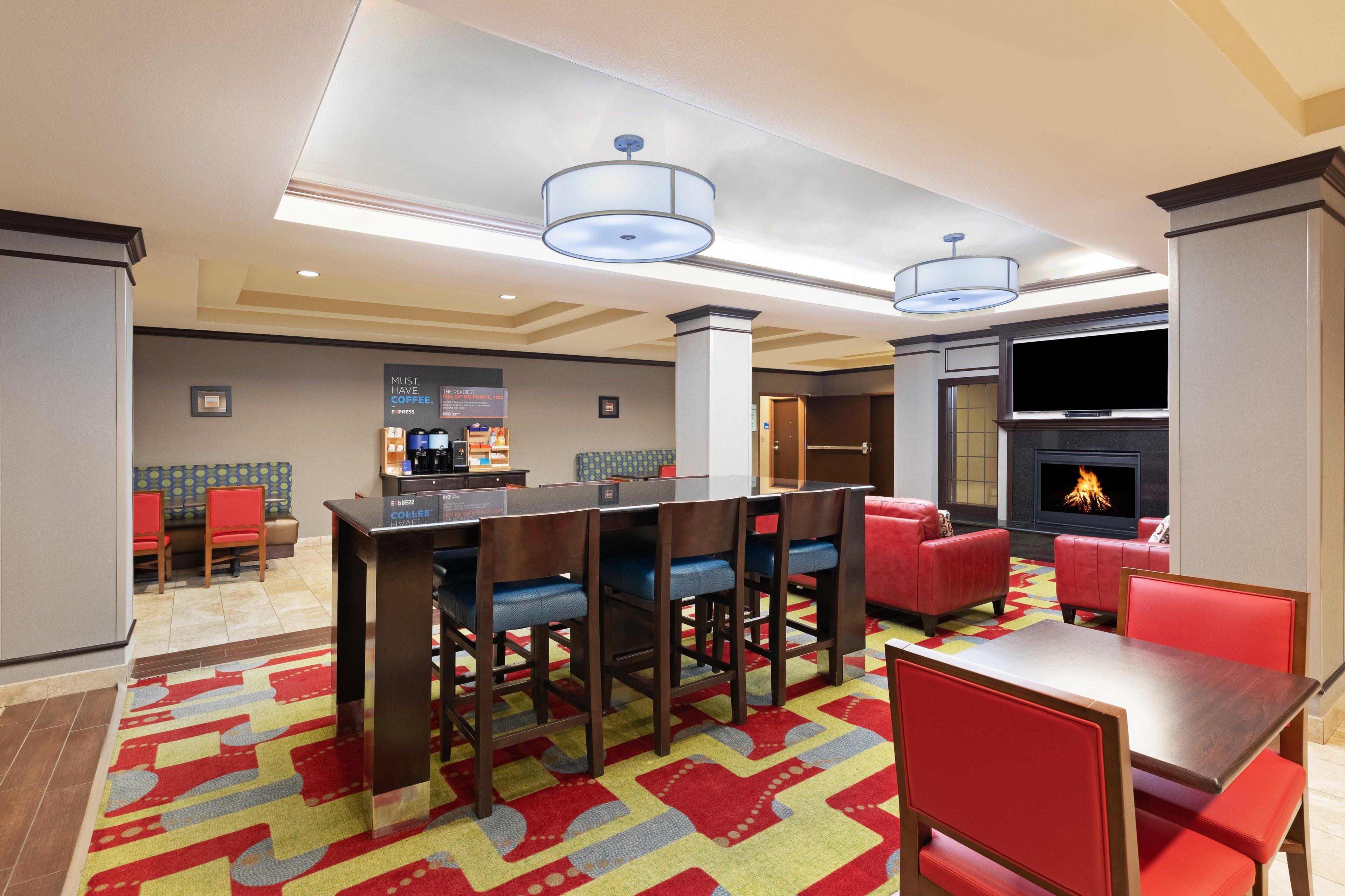 Express & By Ihg 2* Floresville