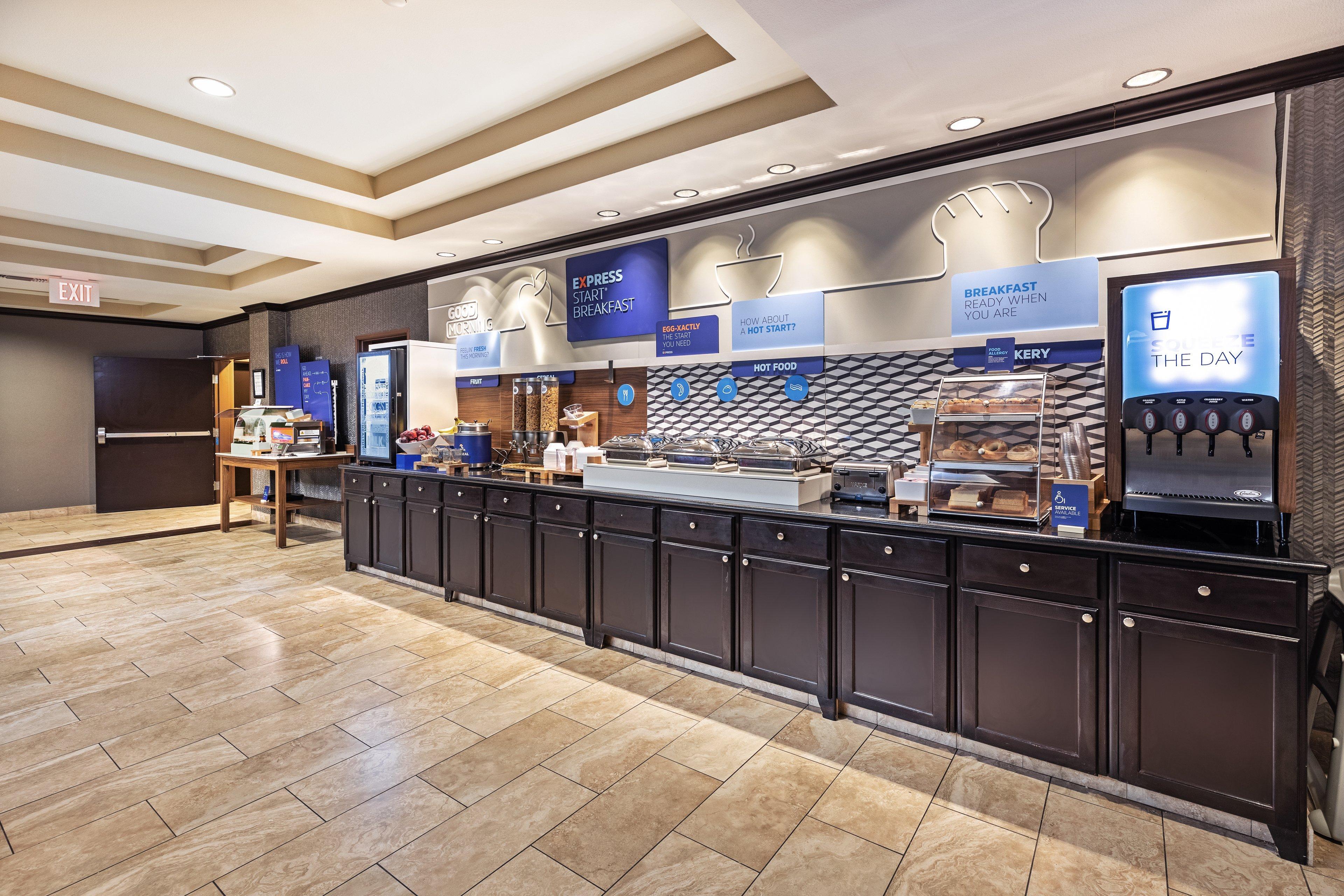 Hotel Express & By Ihg Floresville