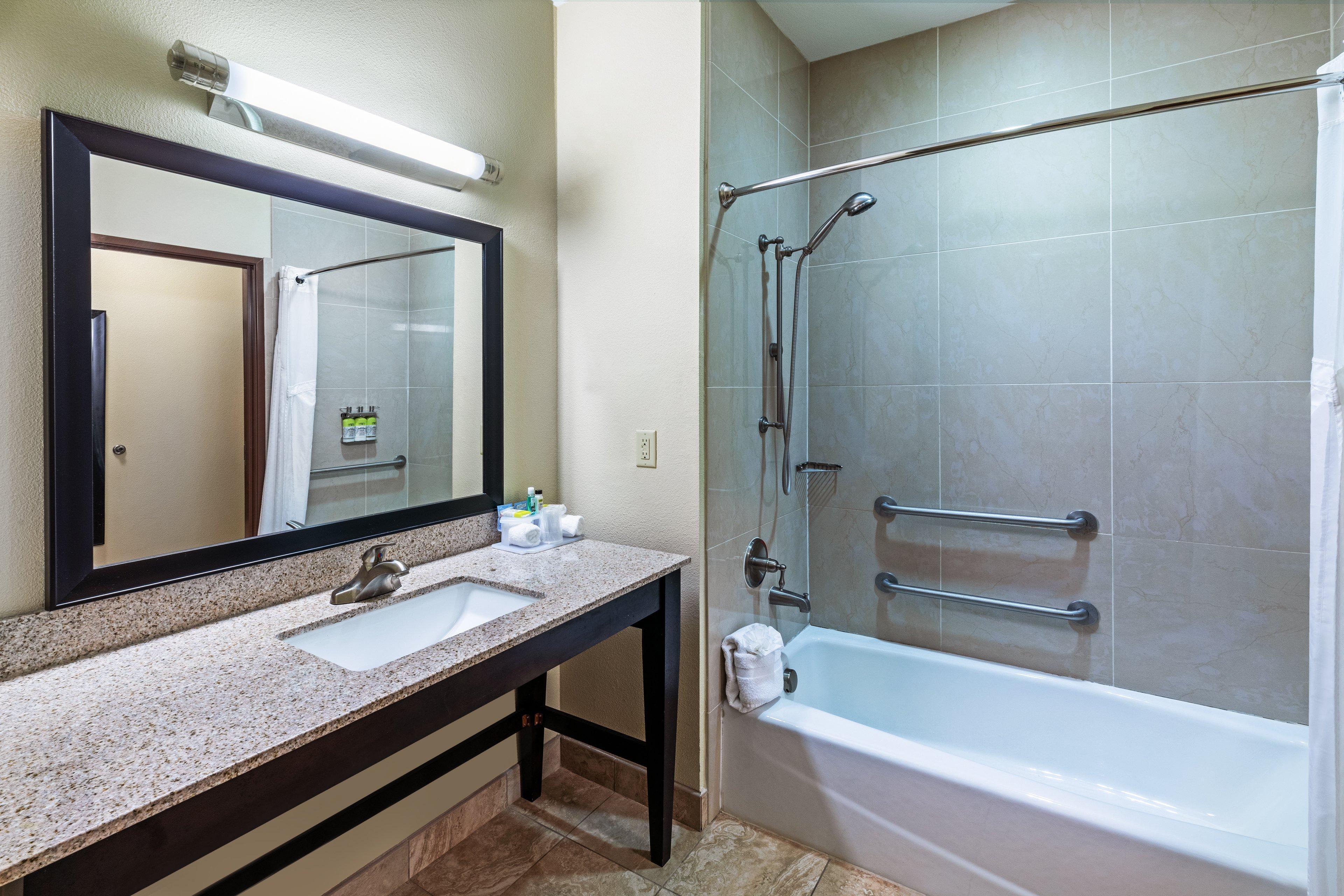 Hotel Express & By Ihg 2*